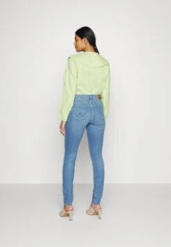 Wrangler High - Vaqueros Pitillo - River 17 Wrangler High - Vaqueros Pitillo - River -Wrangler 0233369e6169428590e24c5fc745caeb