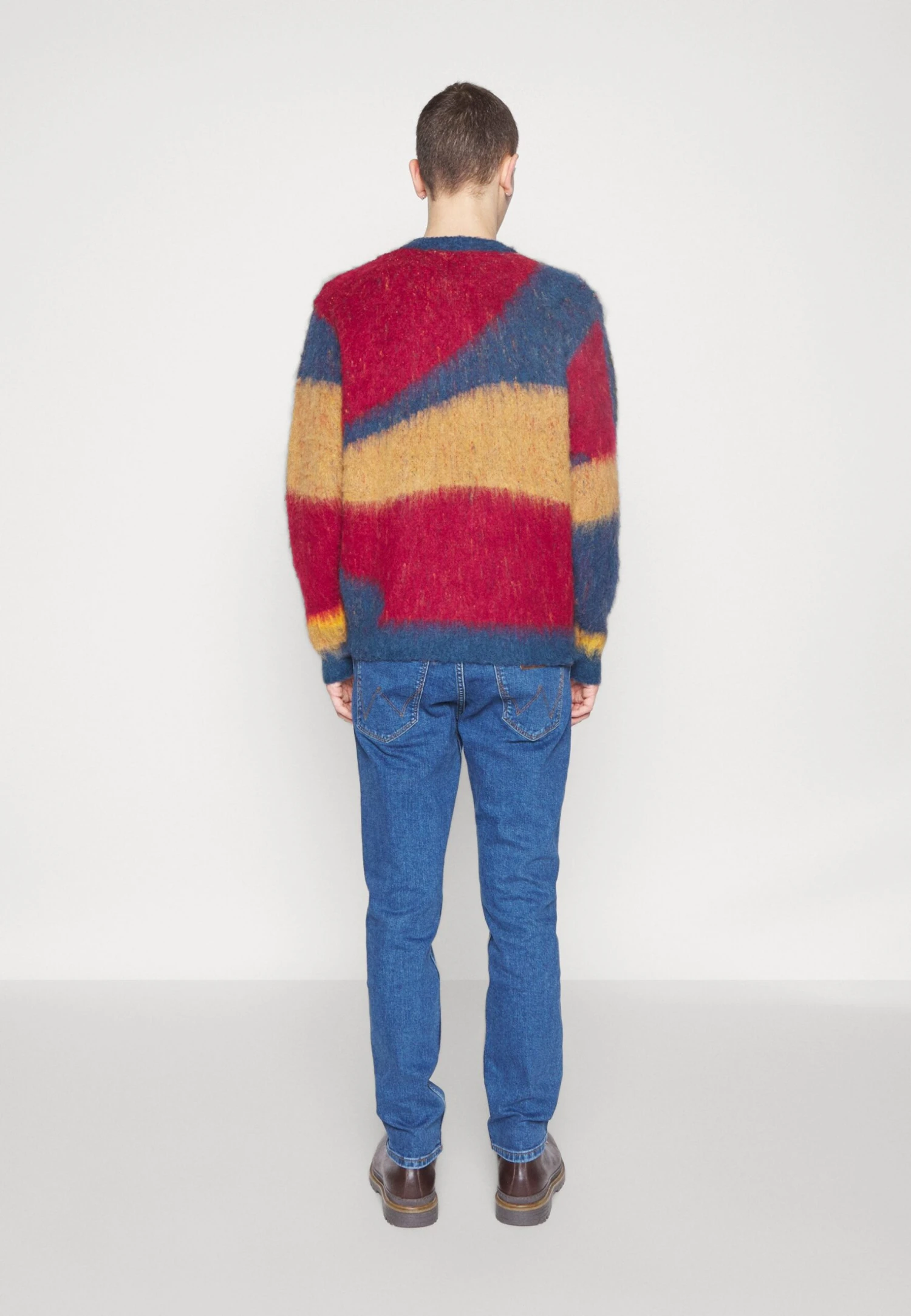 Wrangler Greensboro - Vaqueros Slim Fit - Friday Blues 6 Wrangler Greensboro - Vaqueros Slim Fit - Friday Blues - Imagen 4