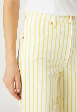 Wrangler Mom Straight - Pantalones - Sunshine Stripes -Wrangler 0733e6bd0f0940ddbbfd51089d185c48