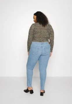 Wrangler Skinny - Vaqueros Pitillo - In The Clouds -Wrangler 09000404d48044c59dd07f9f2c4f5d31