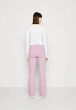 Wrangler Flare - Pantalones - Smokey Grape 10 Wrangler Flare - Pantalones - Smokey Grape -Wrangler 0bfbf00a223e493ebae6cd141d5e0384