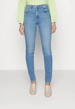 Wrangler High - Vaqueros Pitillo - River