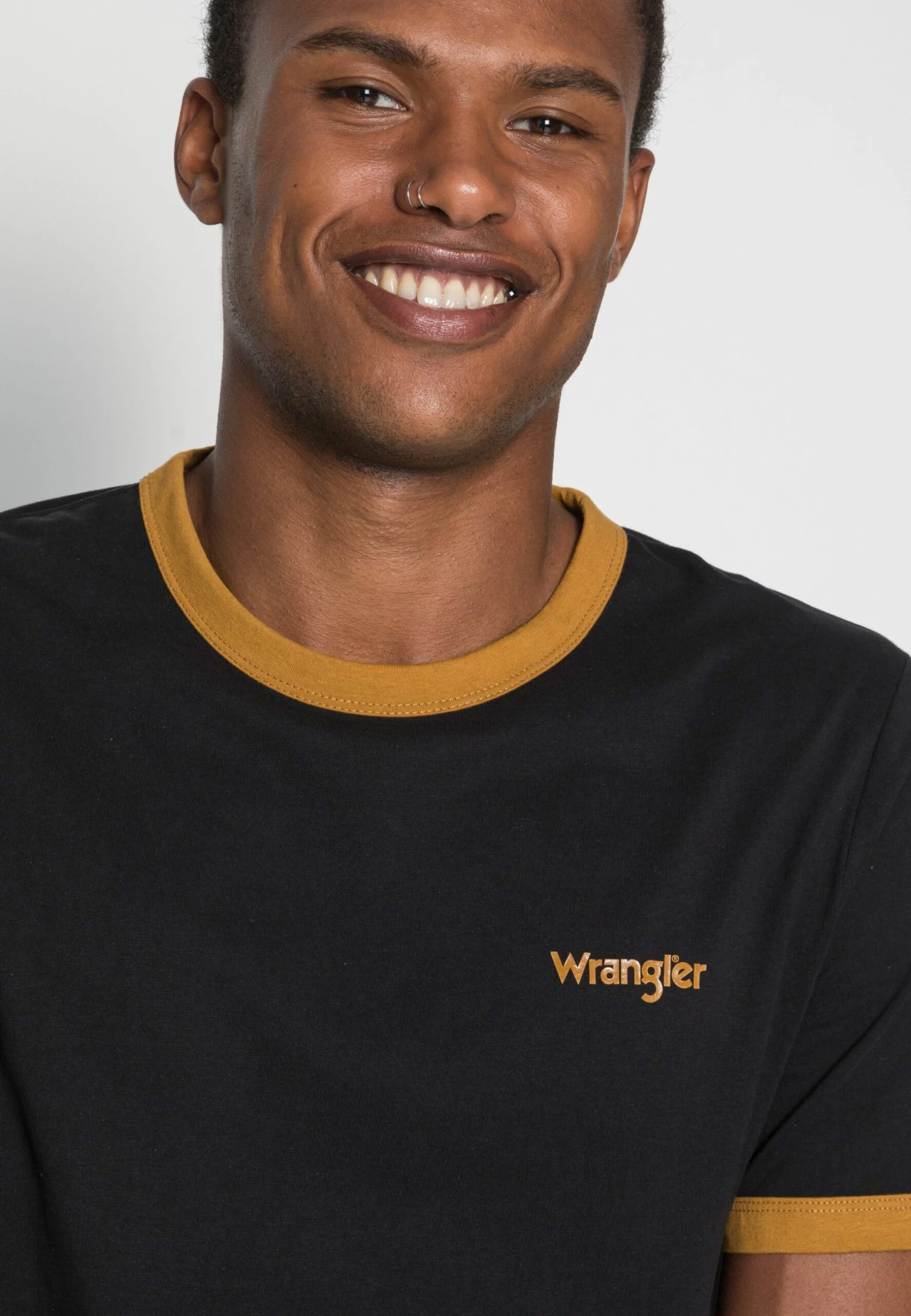Wrangler Ringer Tee - Camiseta Básica - Black 7 Wrangler Ringer Tee - Camiseta Básica - Black - Imagen 5
