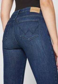 Wrangler Vaqueros Pitillo - Footloose -Wrangler 18bdbd1752c647459a9fa897e1afe168