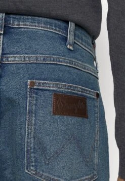 Wrangler Greensboro - Vaqueros Rectos - Blue Denim -Wrangler 1e5195dd8920466aaeea0697ed82d314