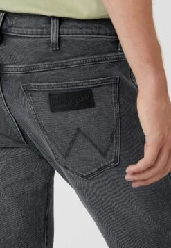 Wrangler Bryson - Vaqueros Slim Fit - Blackout -Wrangler 1fe47117b3354e07835afb579cfe2460