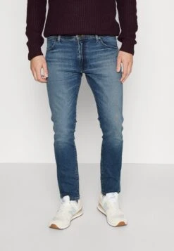 Wrangler Larston - Vaqueros Slim Fit - Cowboy Hero