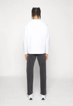 Wrangler Frontier - Vaqueros Boyfriend - Grey Denim -Wrangler 20dca8813a5c49b489b11907cc8cd25c