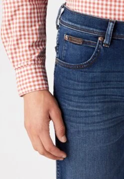 Wrangler Texas- Vaqueros Slim Fit - Dark-Blue Denim -Wrangler 250885ea648a444d96a0ab3ef45551a0