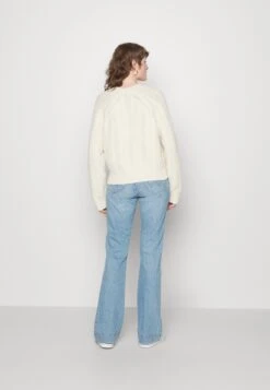 Wrangler Vaqueros A Campana - Rhea -Wrangler 27973618a5584dc9acc253ede574caed