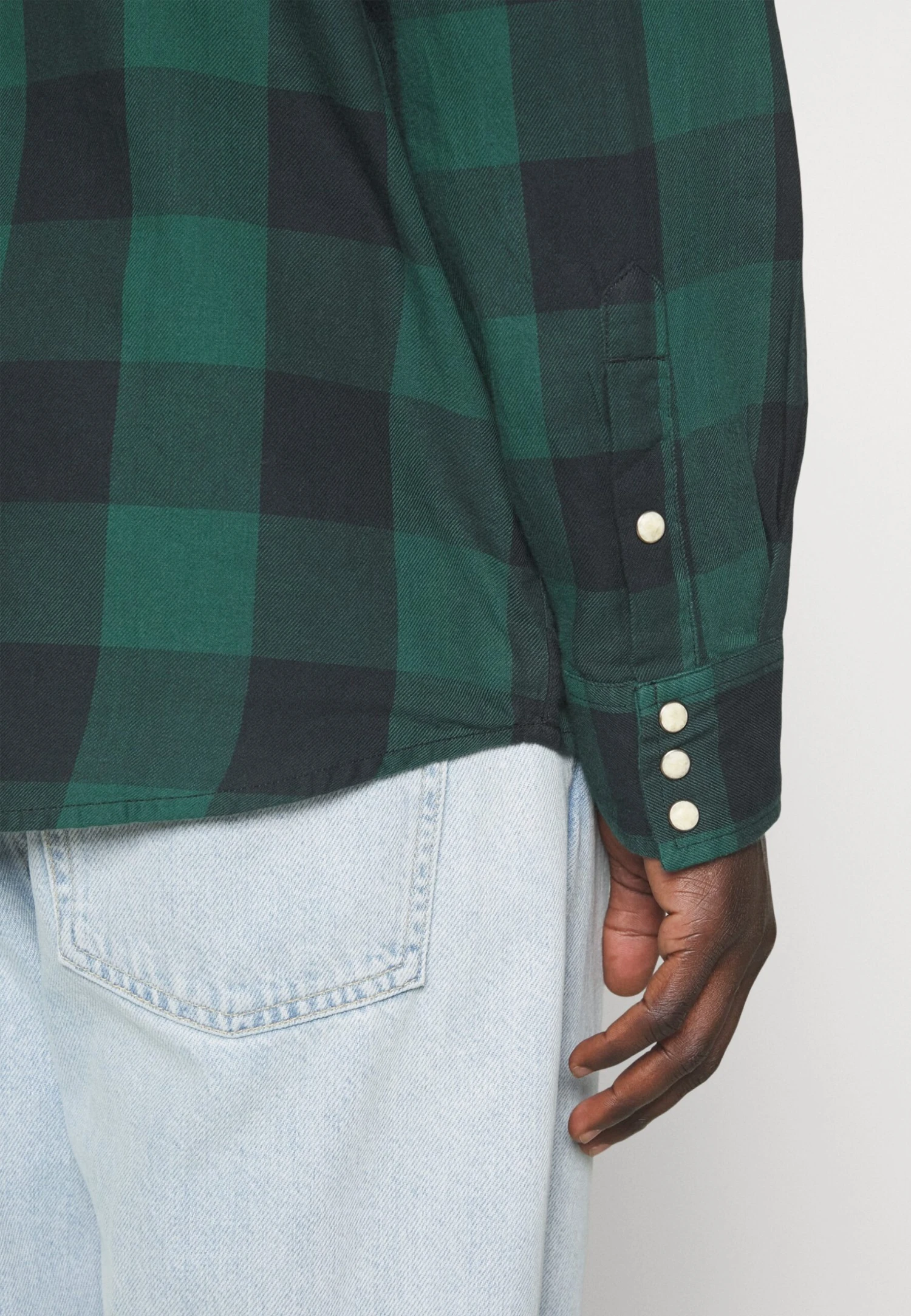 Wrangler Western- Camisa - Dark Matcha 6 Wrangler Western- Camisa - Dark Matcha - Imagen 4