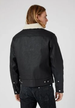 Wrangler Chaqueta Vaquera - Black 9 Wrangler Chaqueta Vaquera - Black -Wrangler 31455a7717fd46b2b1fb0e6868662727