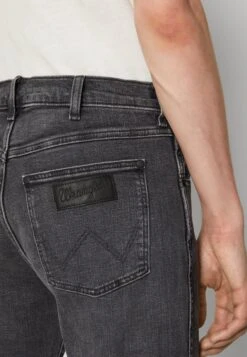 Wrangler Larston - Vaqueros Slim Fit - Blackout -Wrangler 320544a5a44c4a19b553b6a1dd2fc60b
