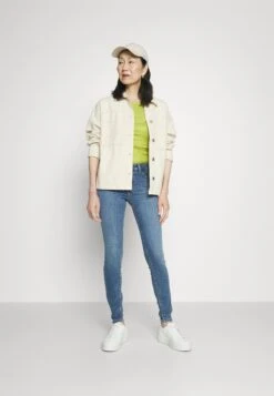 Wrangler Vaqueros Pitillo - Aria -Wrangler 3be6f848e5dd44c78bcfa797d34d0d30