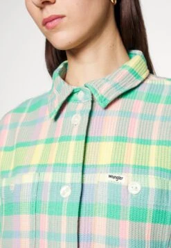 Wrangler Waffle Shaket - Chaquetas Bomber - Powder Blue -Wrangler 3e241e21c3794c01851cc296a01635f1