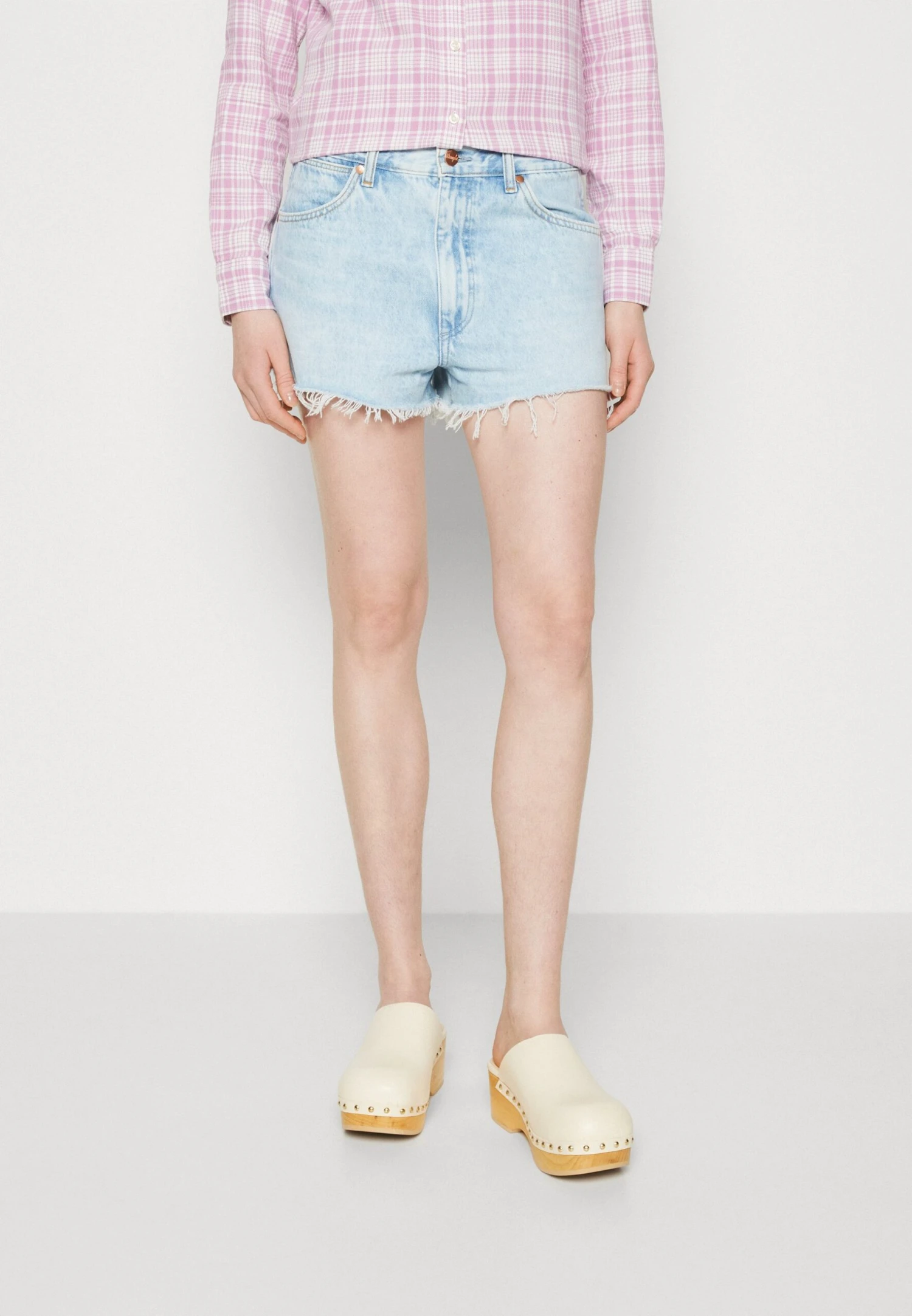 Wrangler Festival- Shorts Vaqueros - Bad Intentions 3 Wrangler Festival- Shorts Vaqueros - Bad Intentions