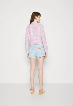 Wrangler Festival- Shorts Vaqueros - Bad Intentions 10 Wrangler Festival- Shorts Vaqueros - Bad Intentions -Wrangler 42ac47599e17461497875856c6fe6e7e