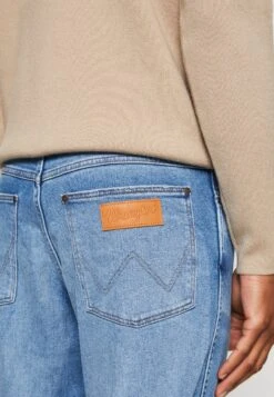 Wrangler River - Vaqueros Rectos - Cool Twist -Wrangler 42e83e9a3da74961b5fea8061d126d1a