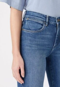 Wrangler Vaqueros Rectos - Airblue -Wrangler 489bbafe336b45b483ccee18fb8ed79f