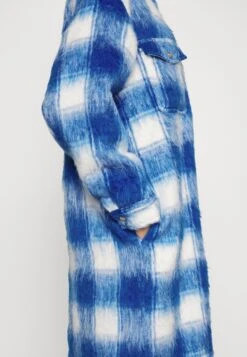 Wrangler Plush Jacket - Abrigo Clásico - Daphne Blue -Wrangler 49e7e1b53aee4d4992942c9f28ed17c7