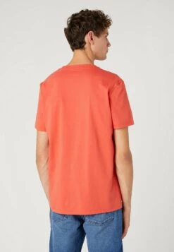 Wrangler Logo Tee - Camiseta Básica - Light Red -Wrangler 49fcc457a63e46cea9dca6b1a6496d9a