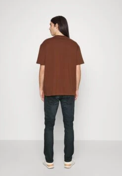 Wrangler Larston - Vaqueros Slim Fit - Electric Rodeo -Wrangler 4b5facb8336840339f0dd38a91663f06