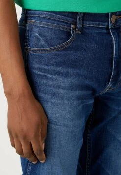 Wrangler Greensboro - Vaqueros Rectos - Rodeo Bull 11 Wrangler Greensboro - Vaqueros Rectos - Rodeo Bull -Wrangler 4bec645d3e3a42ed8b50496a9bb29fe4