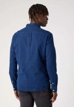 Wrangler Ls 1 Pocket Button Down - Camisa - Blau -Wrangler 4fe588ba969a4b9eae36b03b299181f6