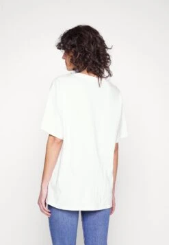 Wrangler Oversized Tee - Camiseta Estampada - Worn In White -Wrangler 518bace9c35547b5bce21594ec4b323d