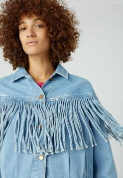 Wrangler Western Fringe- Chaqueta Vaquera - Cloud Nine -Wrangler 54e55298f05a435a9acaccf7ea8aacf0