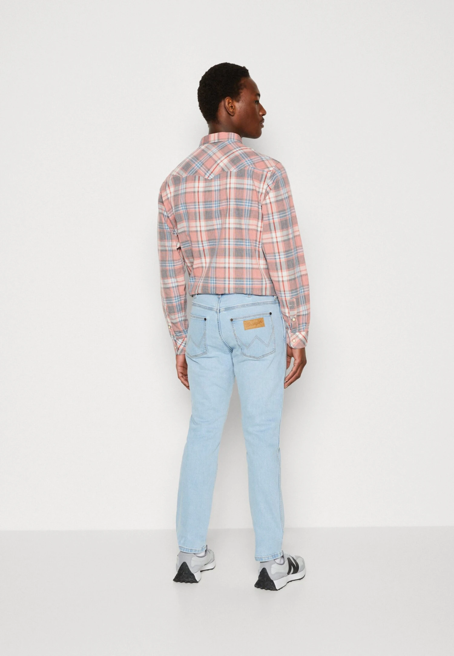 Wrangler Larston - Vaqueros Slim Fit - Blue Waves 5 Wrangler Larston - Vaqueros Slim Fit - Blue Waves - Imagen 3
