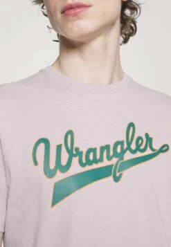 Wrangler Branded Tee - Camiseta Estampada - Thistle Purple -Wrangler 638e45fe962848b99fb00591a1cd1363