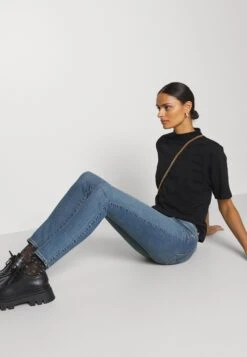 Wrangler Vaqueros Pitillo - Snuggle Bug -Wrangler 6554a2645e3b4a44ae124140dd95f321