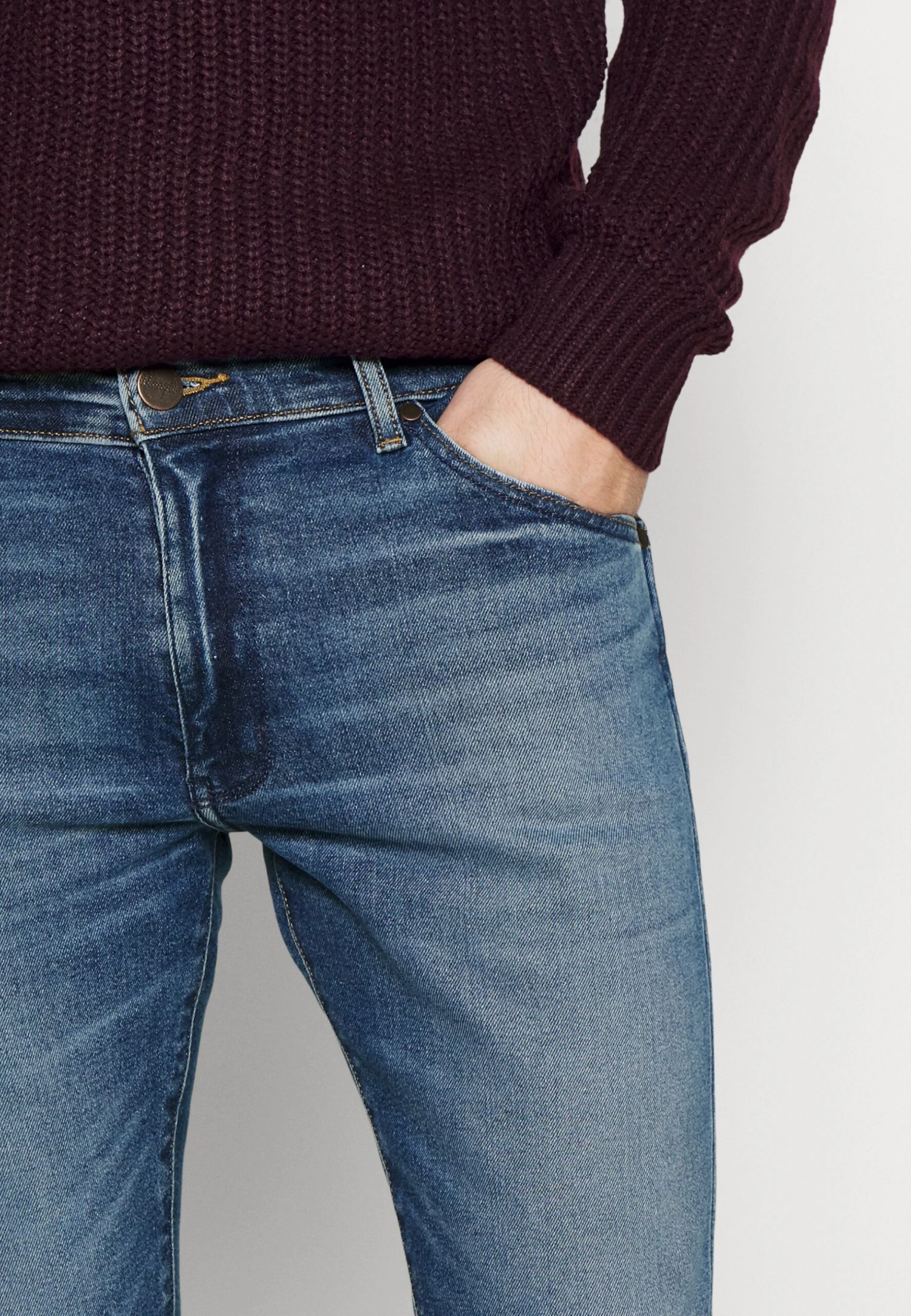 Wrangler Larston - Vaqueros Slim Fit - Cowboy Hero 7 Wrangler Larston - Vaqueros Slim Fit - Cowboy Hero - Imagen 5