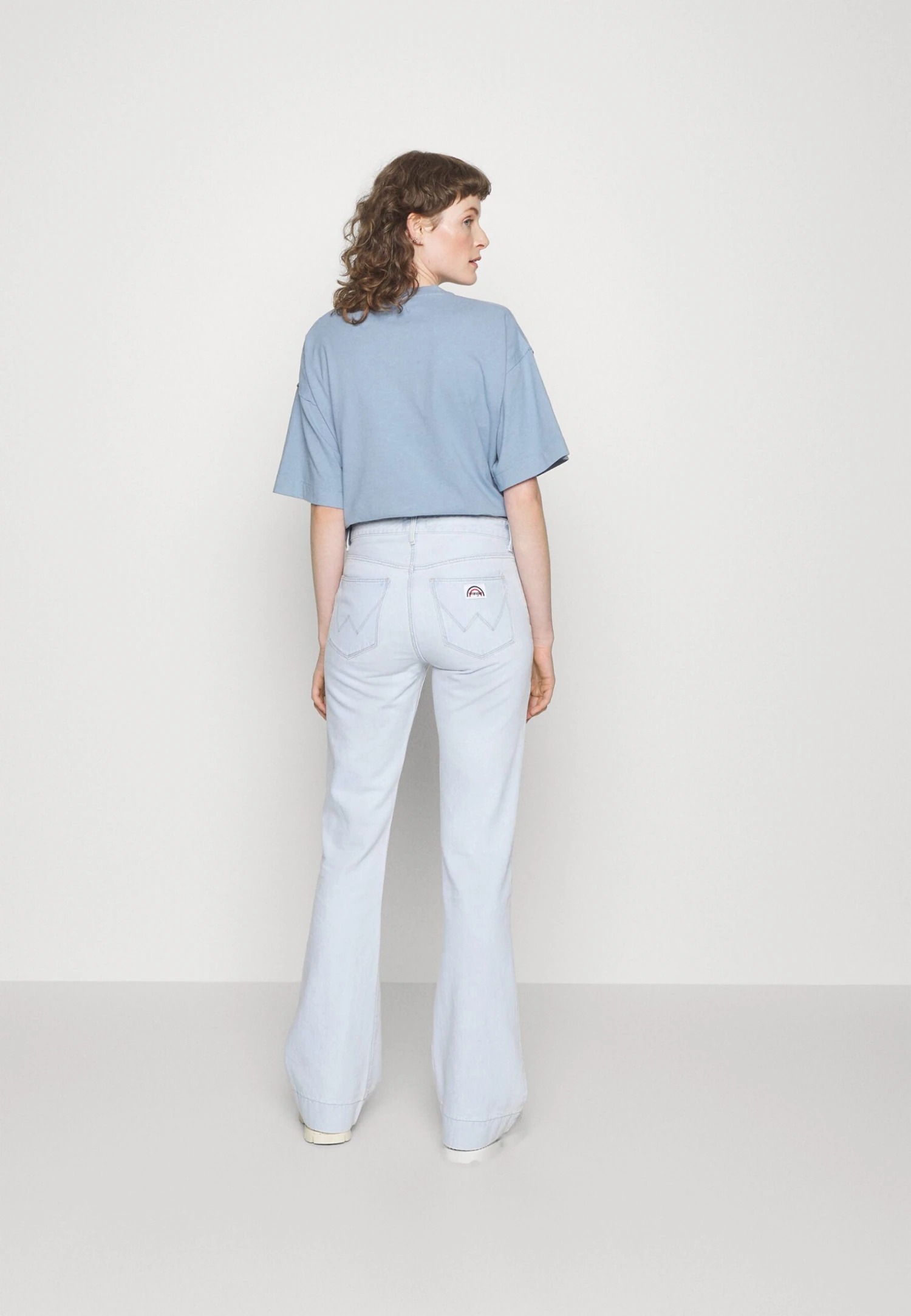 Wrangler Boxy Tee - Camiseta Estampada - Stone Wash Blue 5 Wrangler Boxy Tee - Camiseta Estampada - Stone Wash Blue - Imagen 3