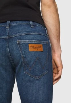 Wrangler Vaqueros Rectos - Hard Edge -Wrangler 6db331f762d14fc19ebbf3bf9d9fce4d