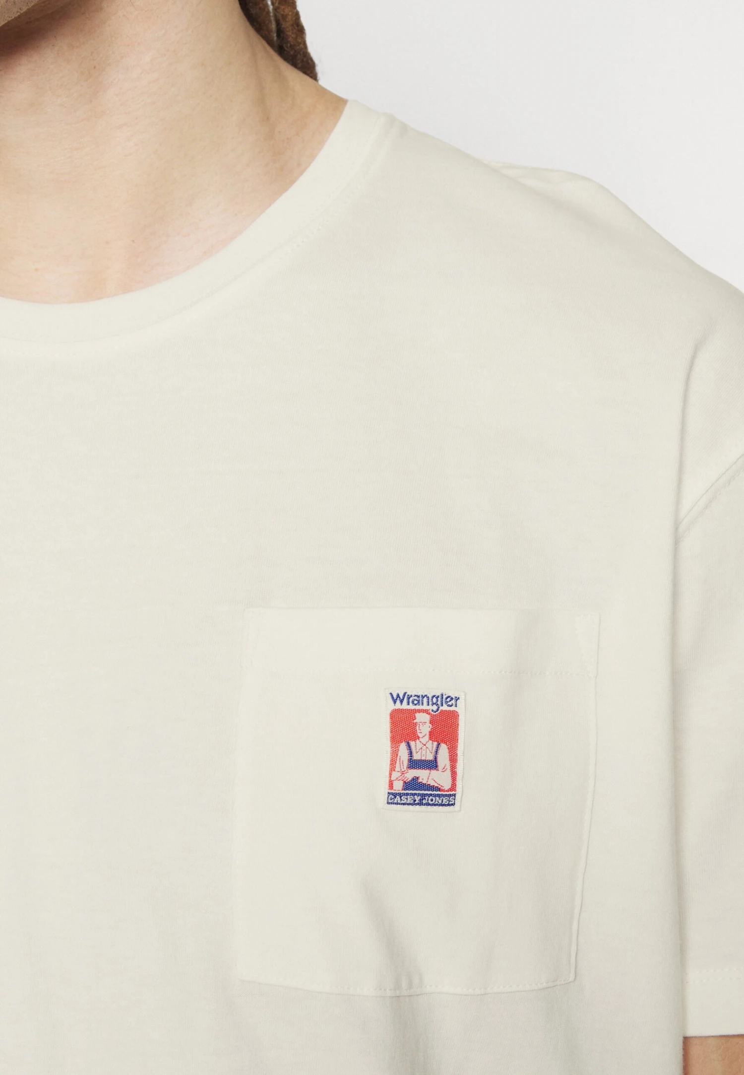 Wrangler Casey Jones Pocket Tee - Camiseta Básica - Wornwhite 8 Wrangler Casey Jones Pocket Tee - Camiseta Básica - Wornwhite - Imagen 6