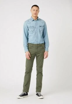Wrangler Sboro - Pantalones - Militare Green -Wrangler 77e1fc15a2da4b2184b84491d8cdaa72