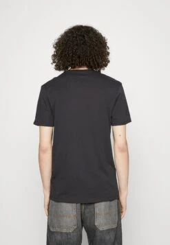 Wrangler Graphic Tee - Camiseta Estampada - Faded Black -Wrangler 7e58fe83a0e142b6b12f9215b489e845