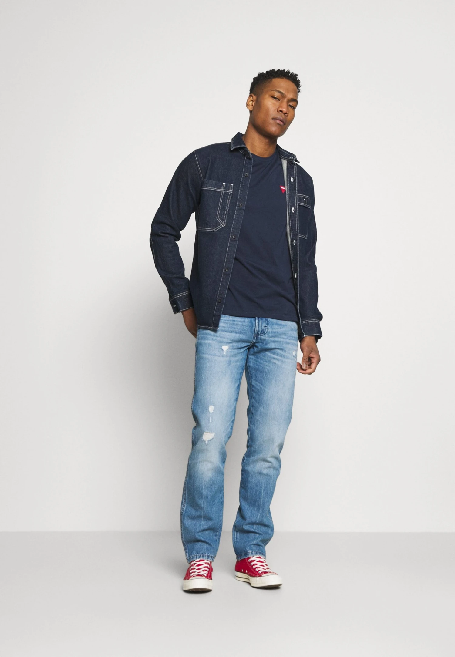 Wrangler Sign Off Tee - Camiseta Básica - Navy 4 Wrangler Sign Off Tee - Camiseta Básica - Navy - Imagen 2