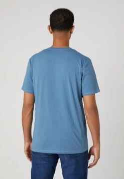 Wrangler Sign Off Tee - Camiseta Básica - Captains Blue -Wrangler 8a057e5a0b434698b097191e12628a18