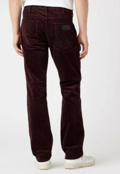 Wrangler Greensboro Corduroy - Pantalones - Fudge -Wrangler 8ba8e7dfa0f845bf9dcedfcfc6df2723