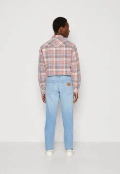 Wrangler Texas- Vaqueros Slim Fit - Spot Lite -Wrangler 92fb5f2b8c72407a9bf405dea8f759ed