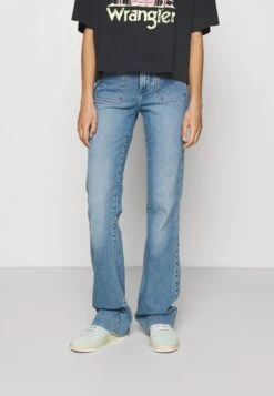 Wrangler Vaqueros A Campana - Dusty Mid