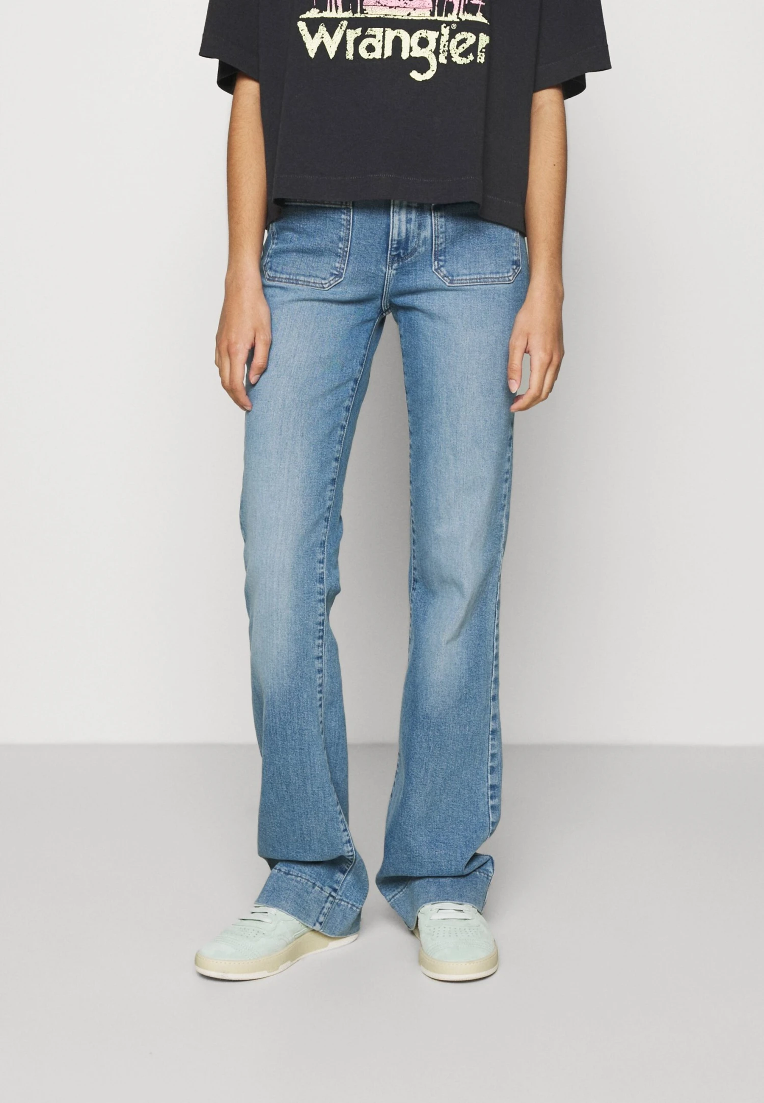 Wrangler Vaqueros A Campana - Dusty Mid 3 Wrangler Vaqueros A Campana - Dusty Mid