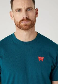 Wrangler Sign Off - Camiseta Básica - Deep Teal Green 10 Wrangler Sign Off - Camiseta Básica - Deep Teal Green -Wrangler 95bf1989c2bf4bce8fc6ee18b204266f