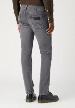 Wrangler Greensboro - Vaqueros Rectos - In Space -Wrangler 9aaf23cddde34437a36474b7fe6c02d2