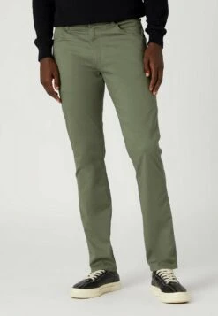 Wrangler Larston - Pantalones - Dusty Olive