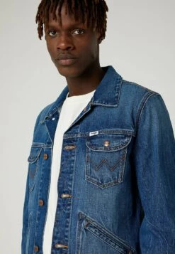 Wrangler Mj - Chaqueta Vaquera - New Light 10 Wrangler Mj - Chaqueta Vaquera - New Light -Wrangler 9f78fb15b4d34bc087fc74466cbb344c