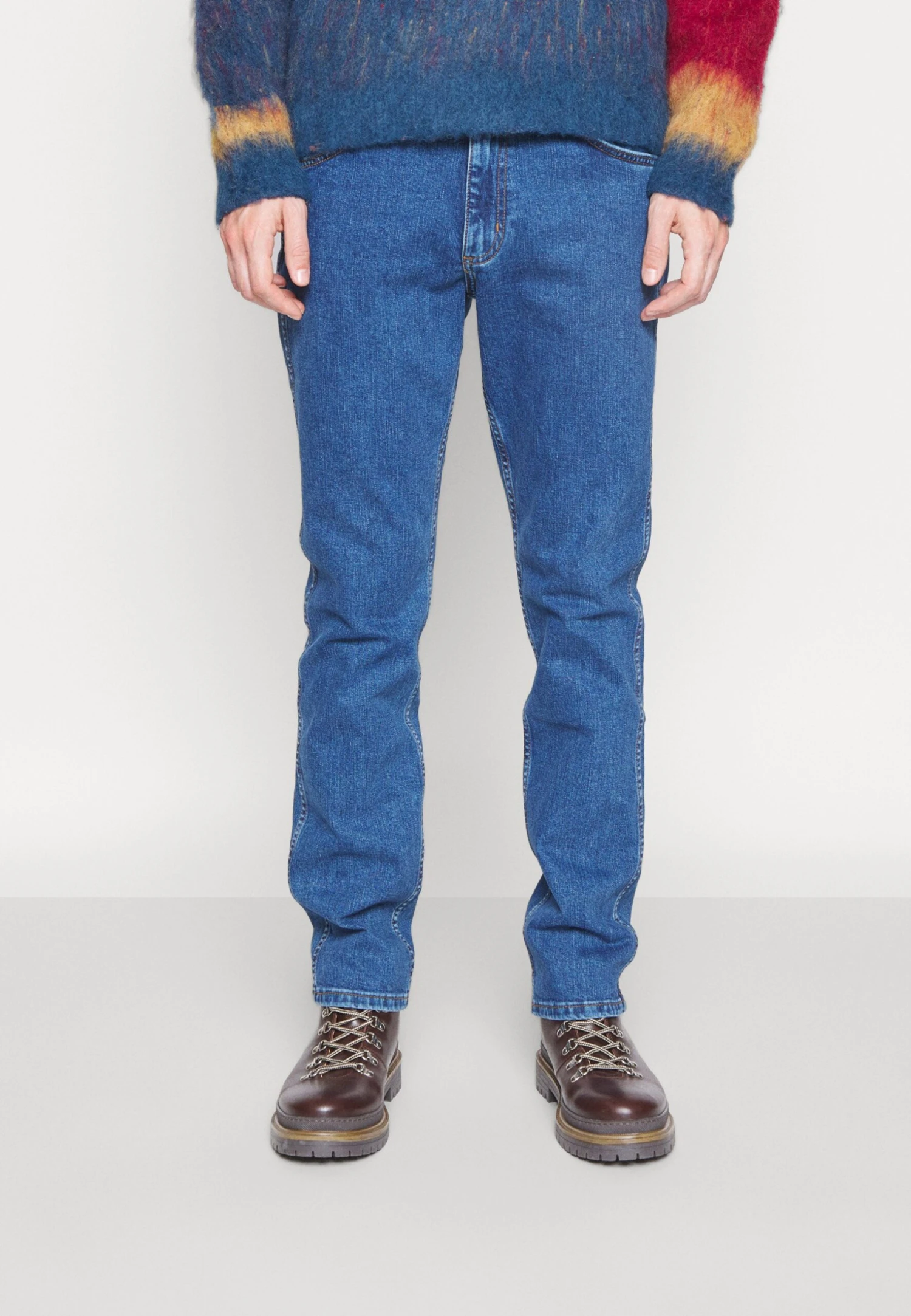 Wrangler Greensboro - Vaqueros Slim Fit - Friday Blues 5 Wrangler Greensboro - Vaqueros Slim Fit - Friday Blues - Imagen 3
